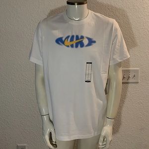Nike Men’s The Nike Tee  Shirt NWT Sz. Large White Color With Logo